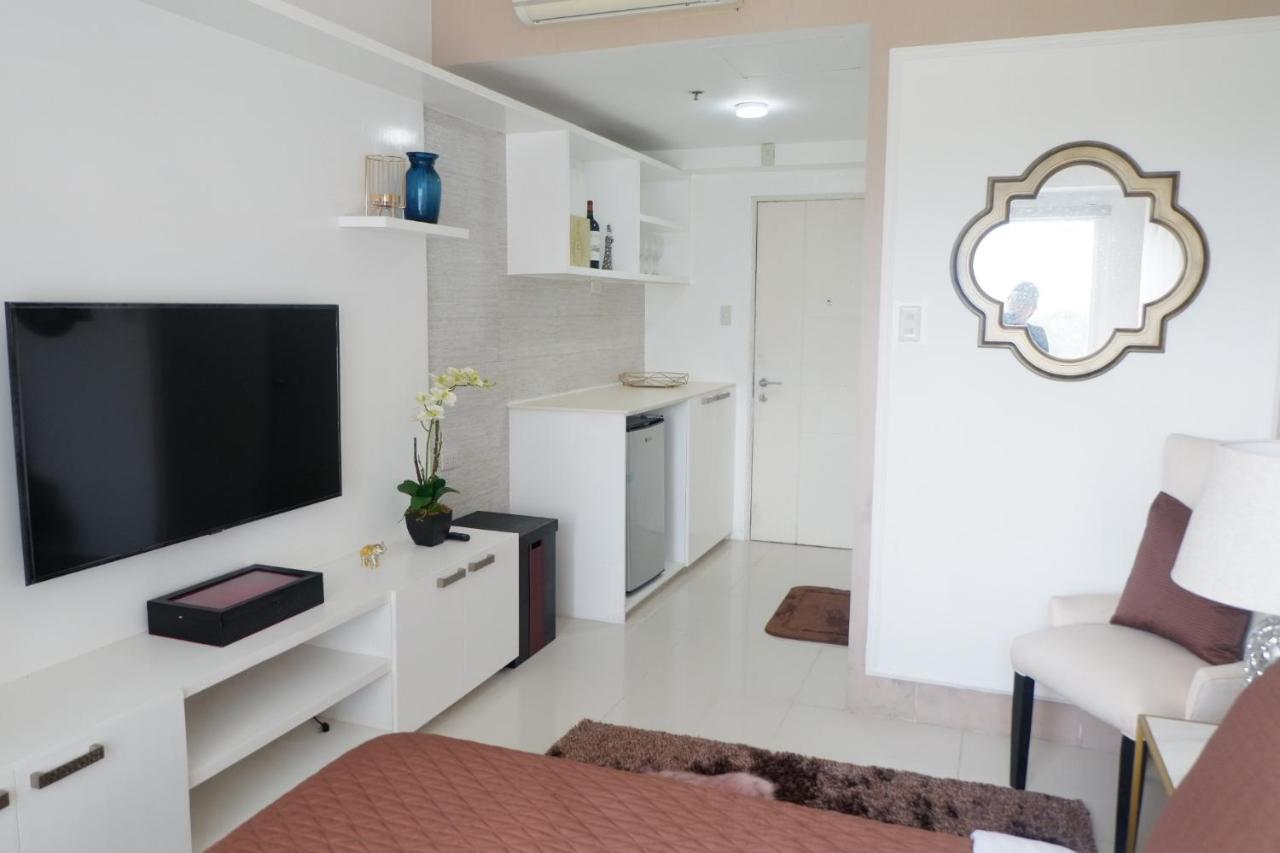 Sm Wind Residences Tower 2 Unit 342 따가이따이 외부 사진